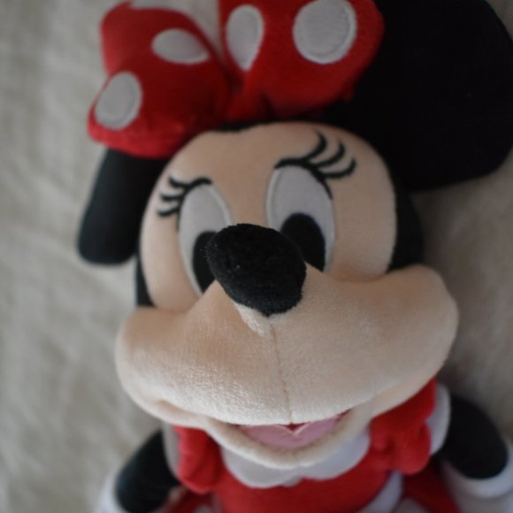 NWOT Disney Parks Authentic Original Minnie Mouse Stuffed Toy - Picture 12 of 12
